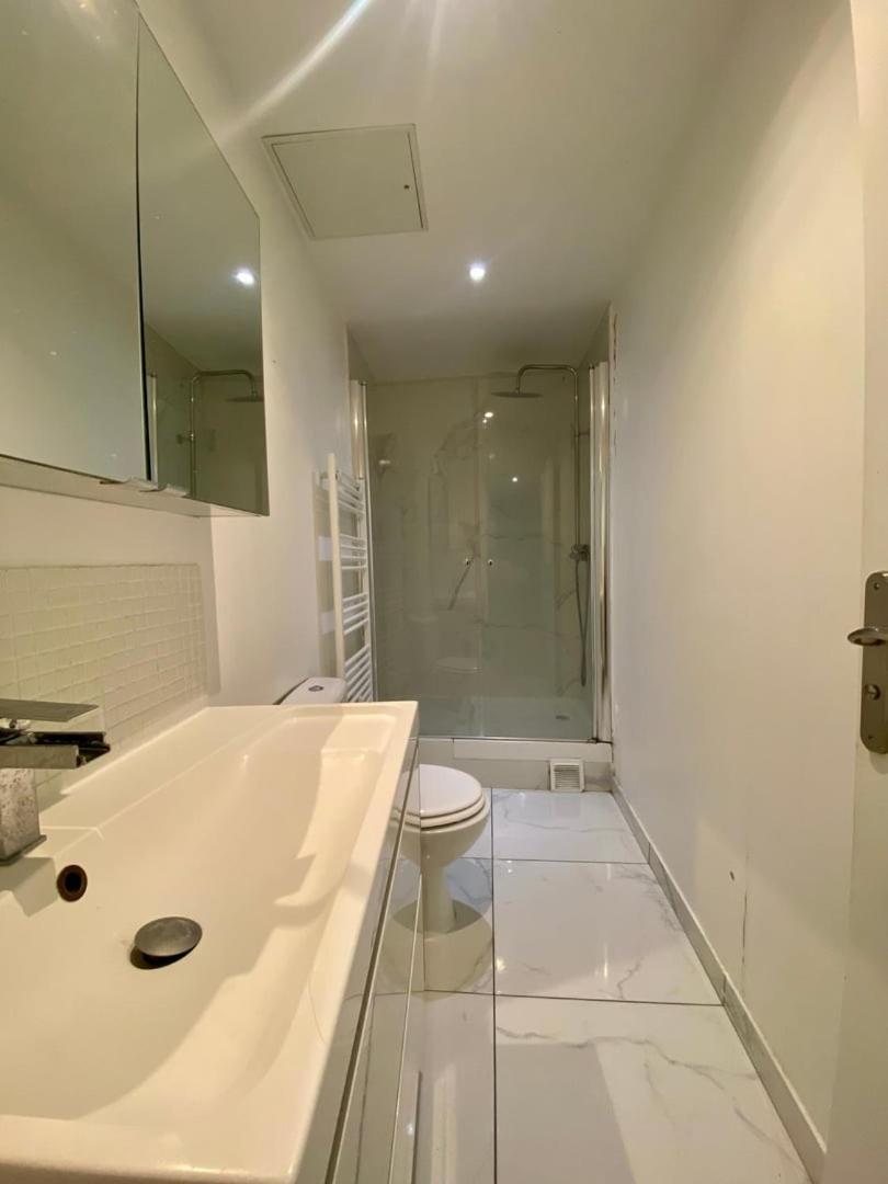 Appartement Familial Proche Saint-Lazarre - 6P パリ エクステリア 写真