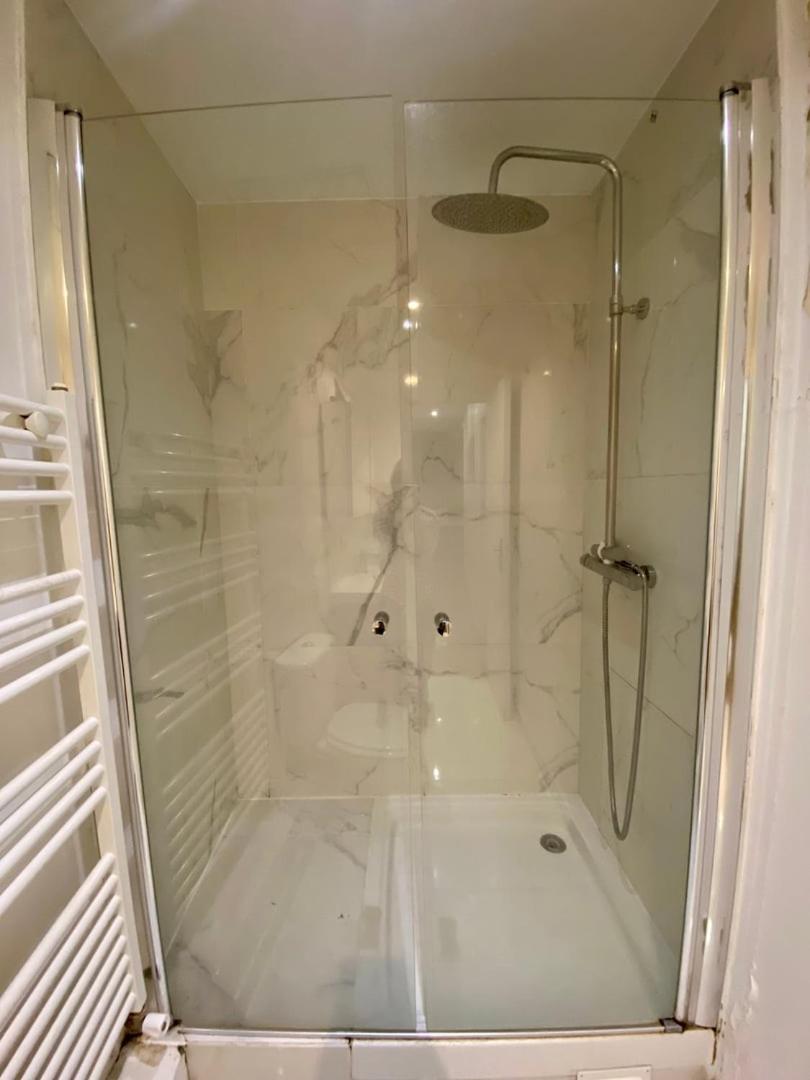 Appartement Familial Proche Saint-Lazarre - 6P パリ エクステリア 写真